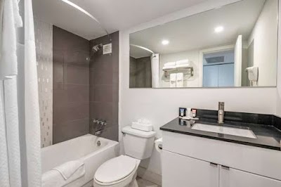 Ramada Plaza by Wyndham Marco Polo Beach Resort photo 4