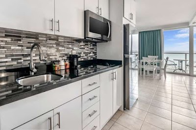 Ramada Plaza by Wyndham Marco Polo Beach Resort photo 5