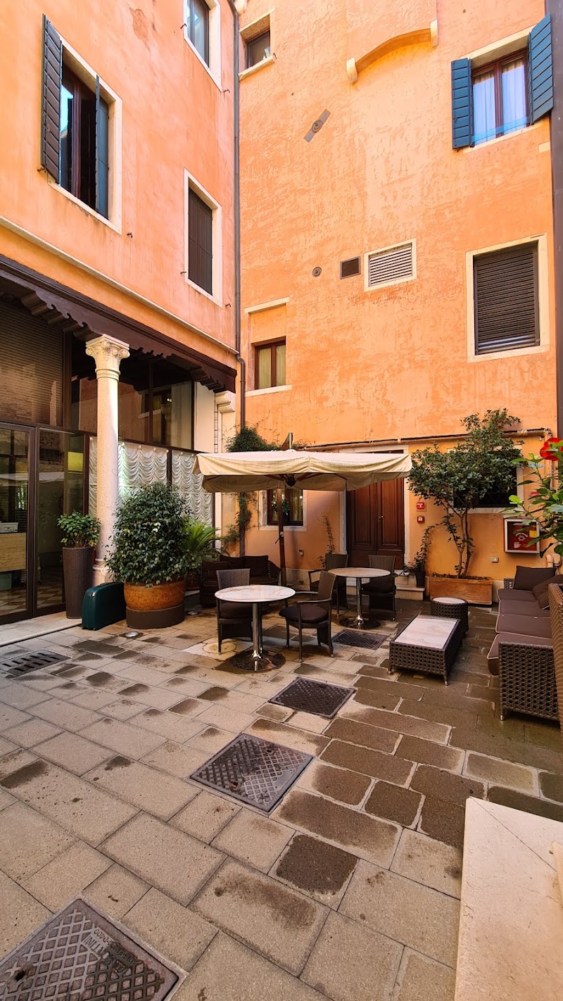 Liassidi Palace Hotel photo 4