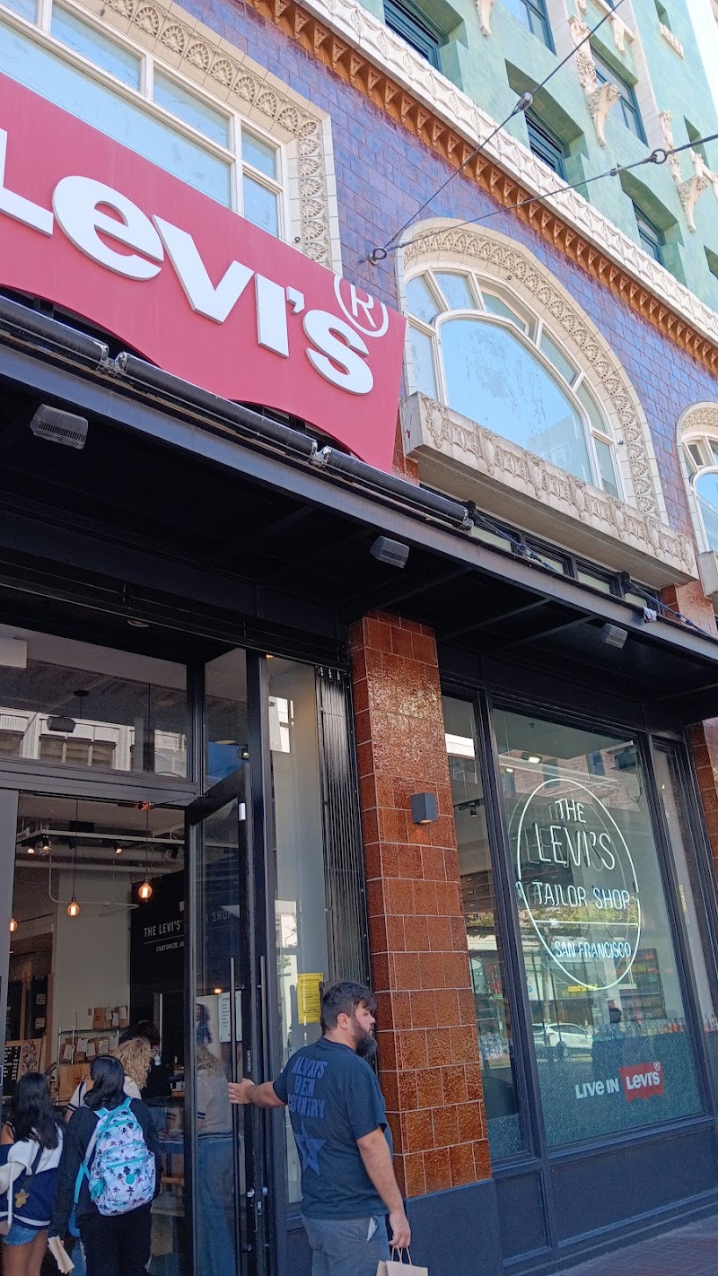 Levi's® Market Street