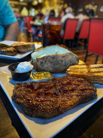 Carl & 'Chelle's Grill Room photo 5