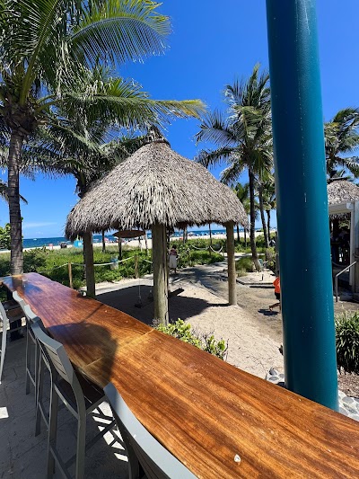 Lucky Fish Beach Bar + Grill photo 4