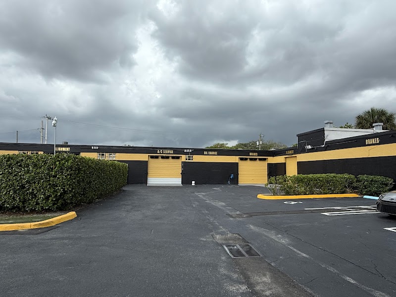 Superior Exotics Team Customs and Collision photo 4