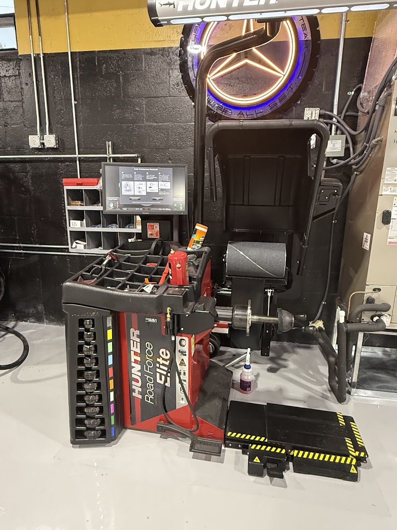 Superior Exotics Team Customs and Collision photo 5