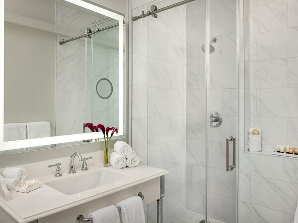 Warwick Melrose - Dallas photo 4