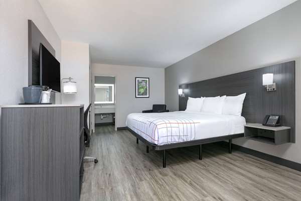 La Quinta Inn by Wyndham Dallas Uptown photo 4