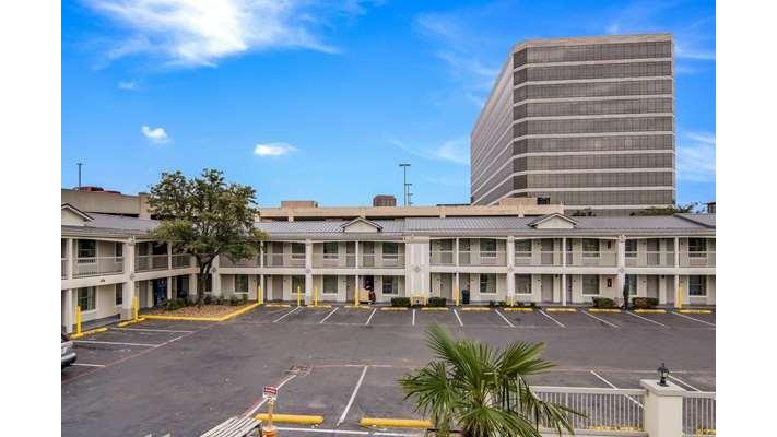 Quality Inn & Suites Dallas-Cityplace