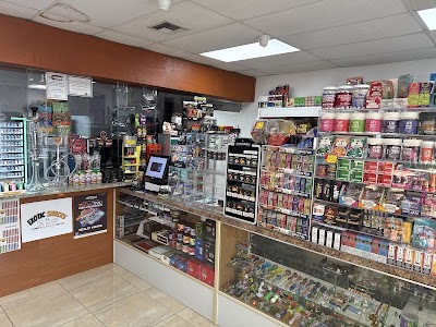 Cloudy Clouds Vape and Smoke Shop photo 5