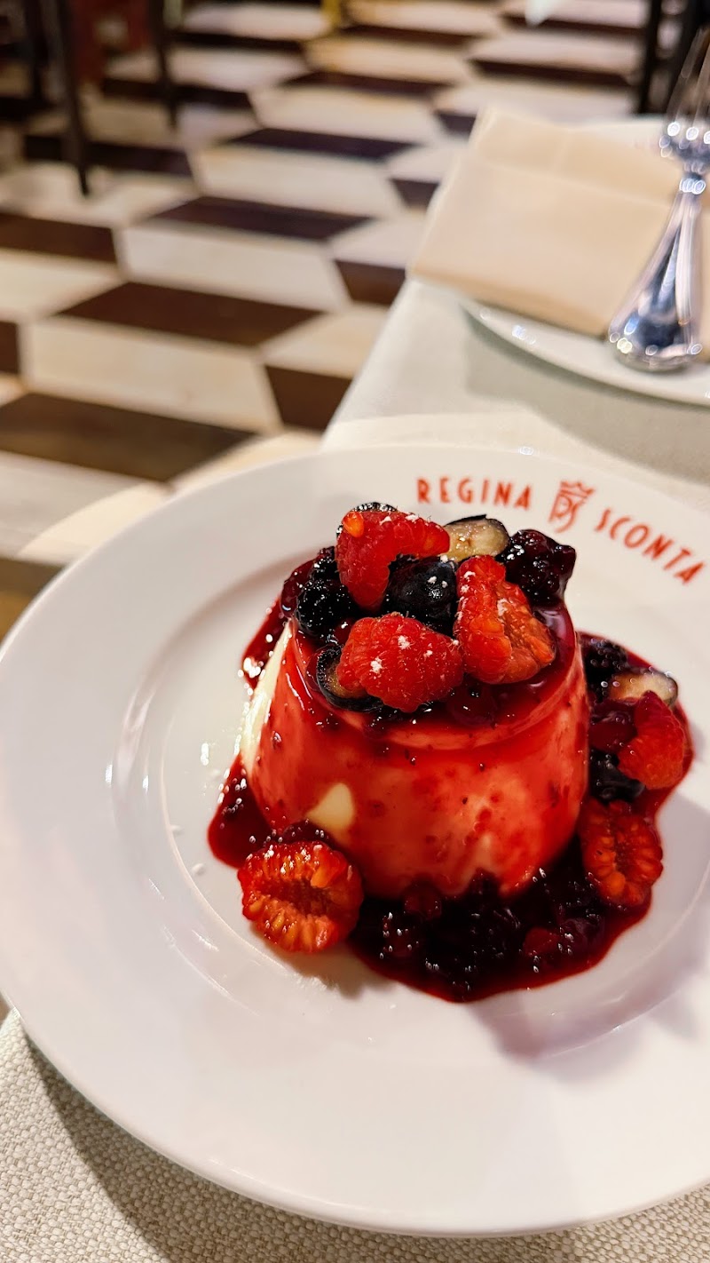 Regina Sconta photo 5