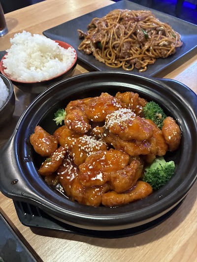 flaming fin Asian cuisine and sushi bar photo 4