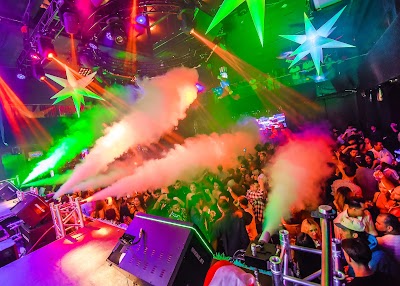 Pura Saturdays photo 5