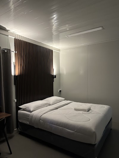 MEL SUITES Bed and Breakfast / Hotel photo 4