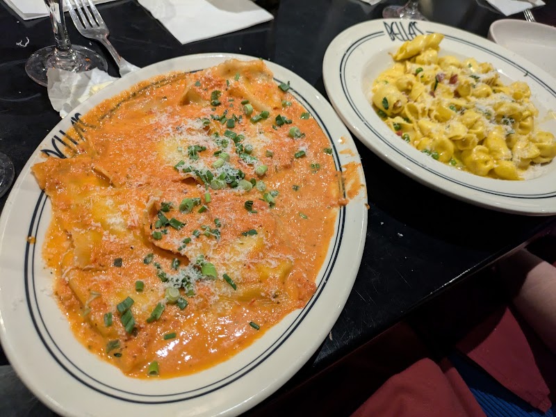 Bella's Italian Cafe photo 4