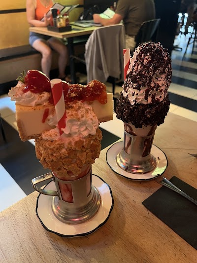 Black Tap Craft Burgers & Beer - 35th St photo 4