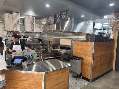 That Pizza Joint photo 5