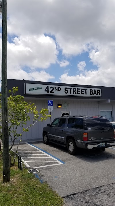 42nd Street Sport Bar photo 4