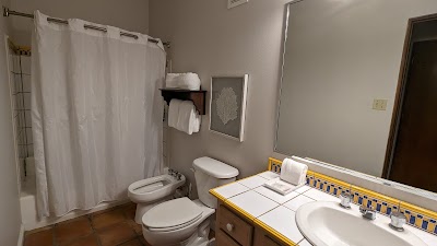 Villa Montana Beach Resort photo 4