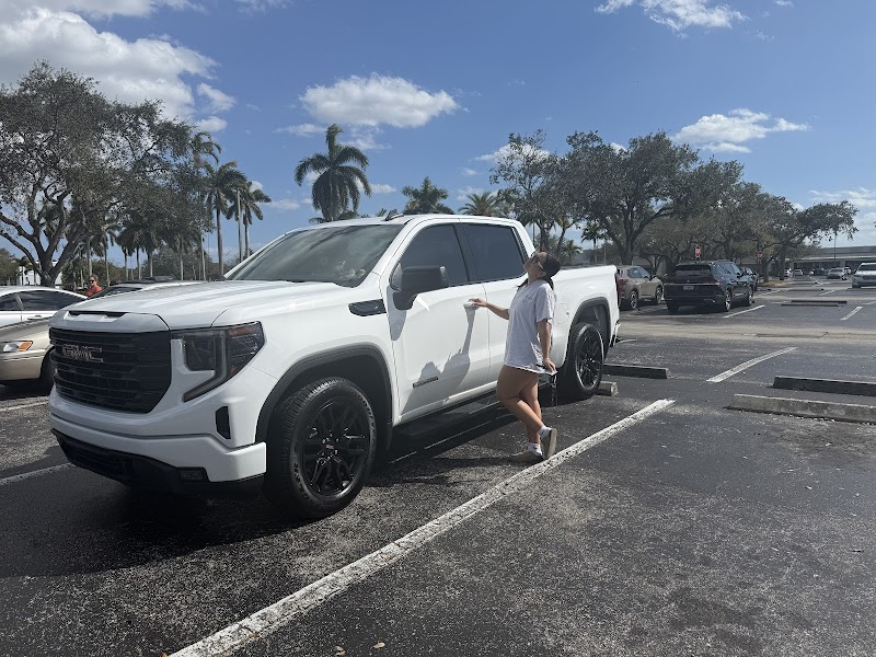 Vera Cadillac Service Center photo 5