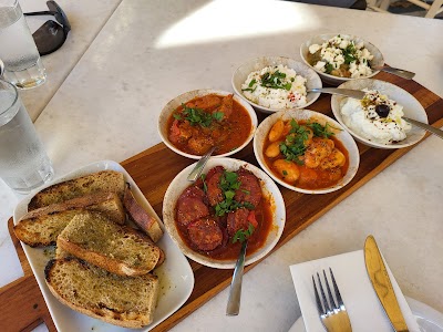 Takis Taverna Platanos By Hatziioannou photo 4