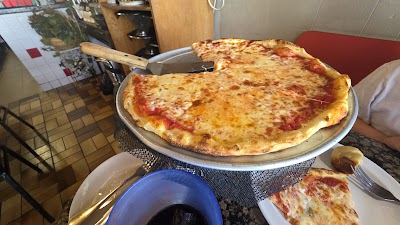 Pasquales Pizza photo 4