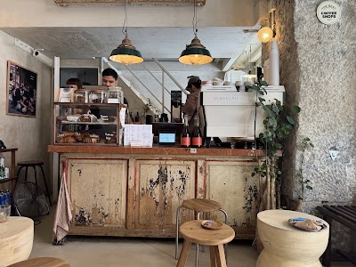 Pan y Pepinillos Café photo 4