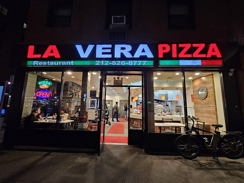 La Vera Pizzeria & Restaurant photo 5