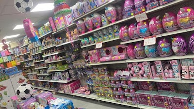 Plastic Shop photo 5