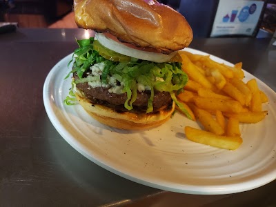 Play By Play Sports Bar and Grill photo 5