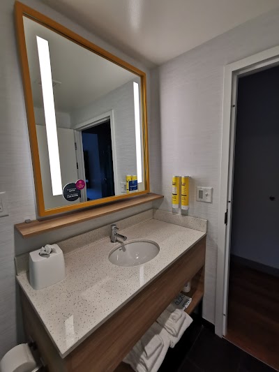 Tru by Hilton Georgetown photo 4