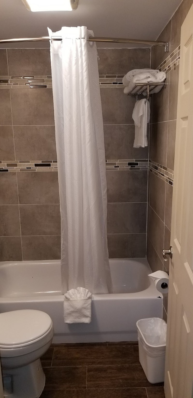 Downtown Hollywood Gardens Inn & Suites photo 4