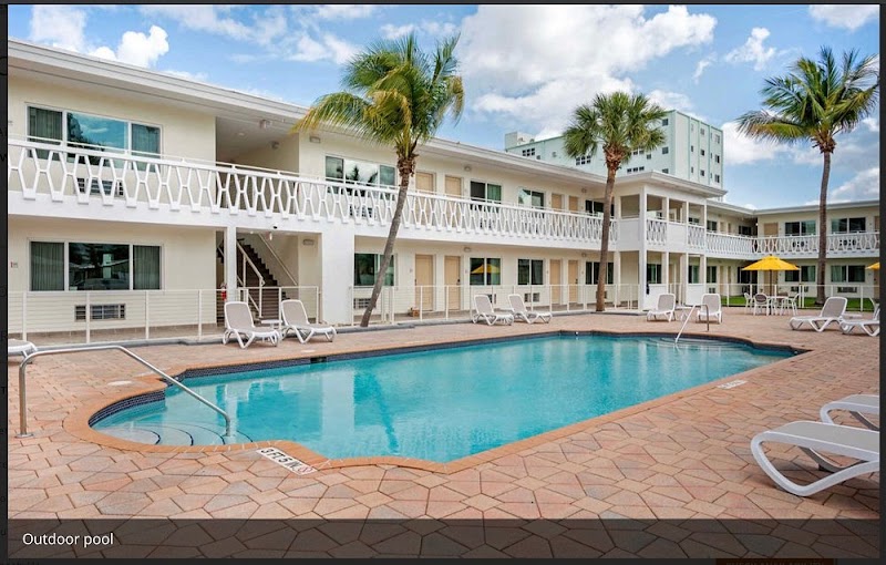 Downtown Hollywood Gardens Inn & Suites photo 5