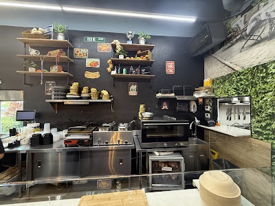 Feed Me Kosher Bistro photo 5