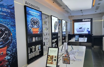 Samsung Experience Store Robinsons Place Iligan photo 4