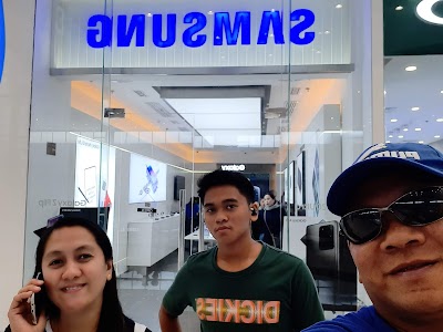 Samsung Experience Store Robinsons Place Iligan photo 5