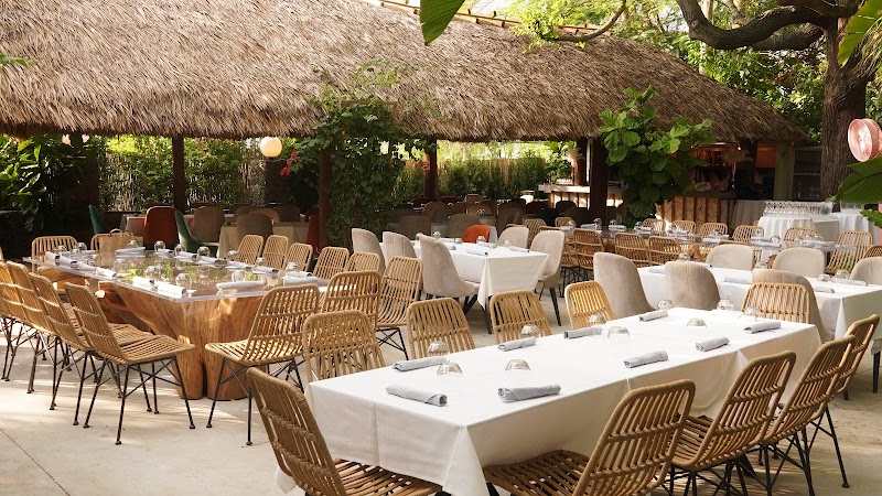 ZOI Restaurant & Lounge