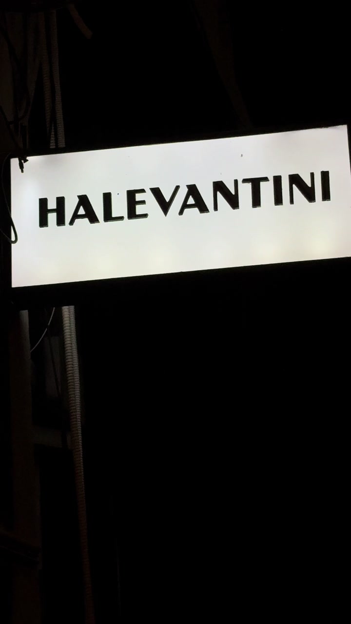 Come try HaLevantini with me and my friends. An amazing restaurant that you should definitely try. Highlights for me was the Aryes and the Kabob. 
•
•
•
#food #israeligoodeats #telavivlife #israelifood #reviews #israelifoods #TelAvivEats #foodreview #reviewfood #israel #dinner 