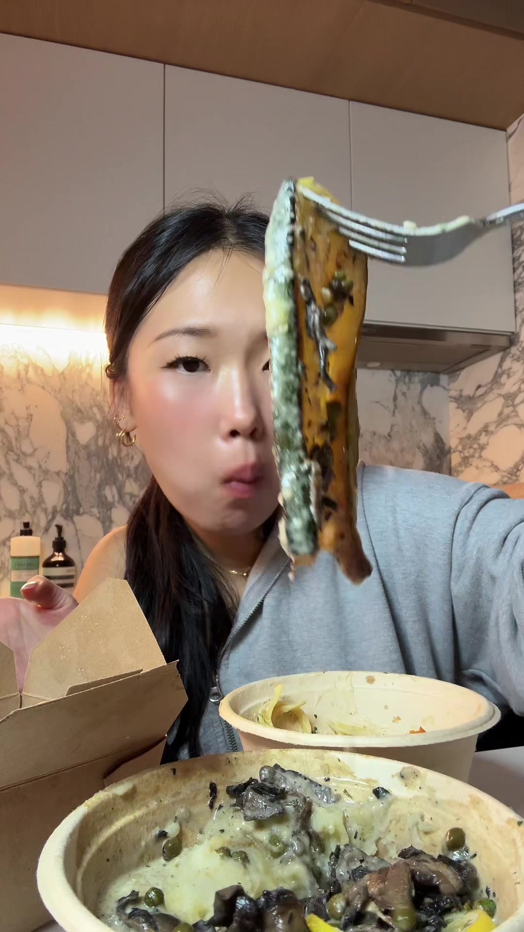 mukbang i’m so hungry - the restaurant i ordered from was called urban vegan kitchen 🙏🙏