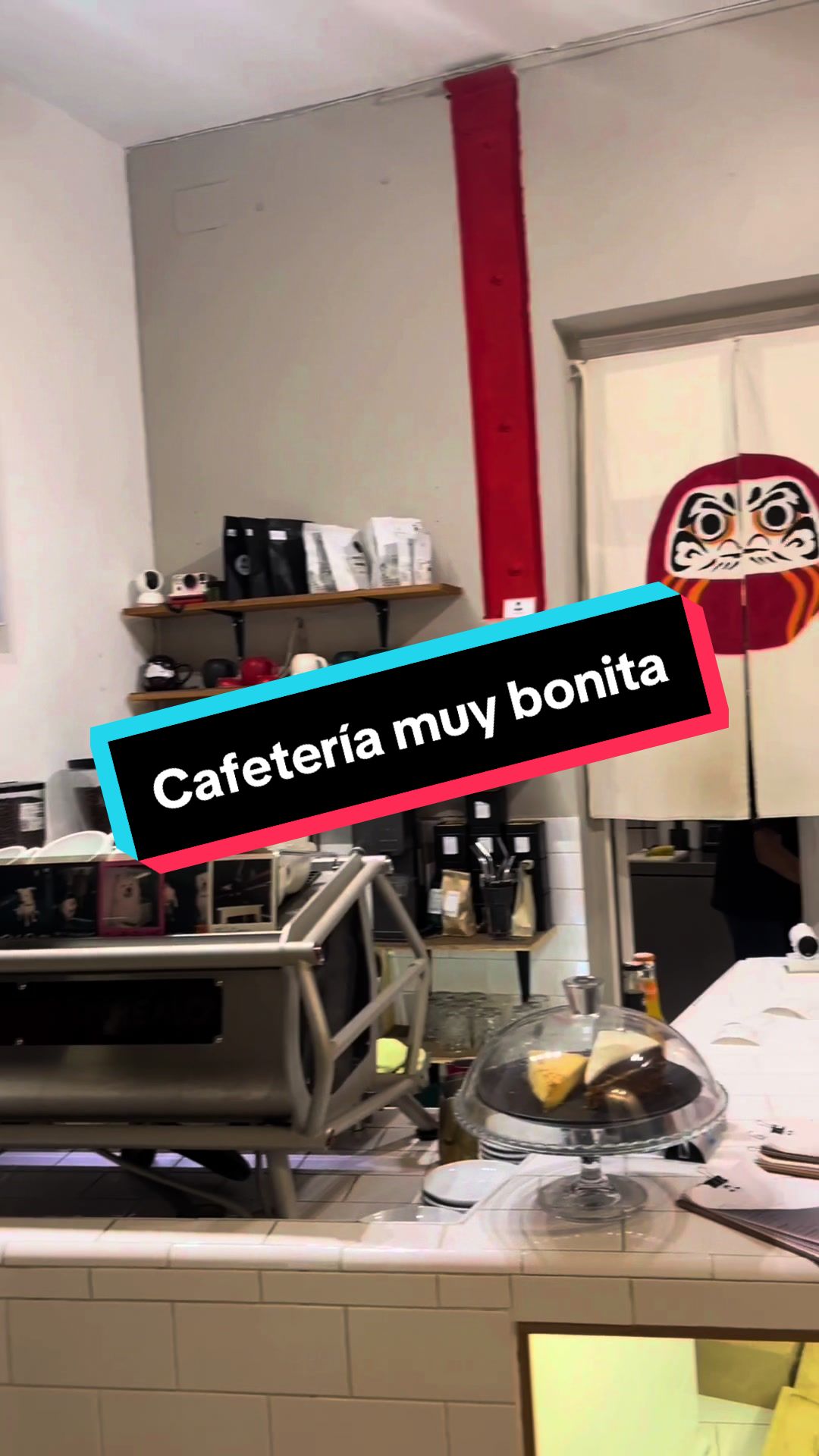 Cafeteria muy bonita, con café del bueno en Madrid, un sitio genial calidad-precio. La calidad de la comida era genial. Totalmente recomendable.

Geisha Coffee se encuentra en: 

C/ Navas de Tolosa, 6. Local izquierda 📍

#planesmadrid #quehacerenmadrid #cafeteriamadrid #cafeteriabonita #madrid 