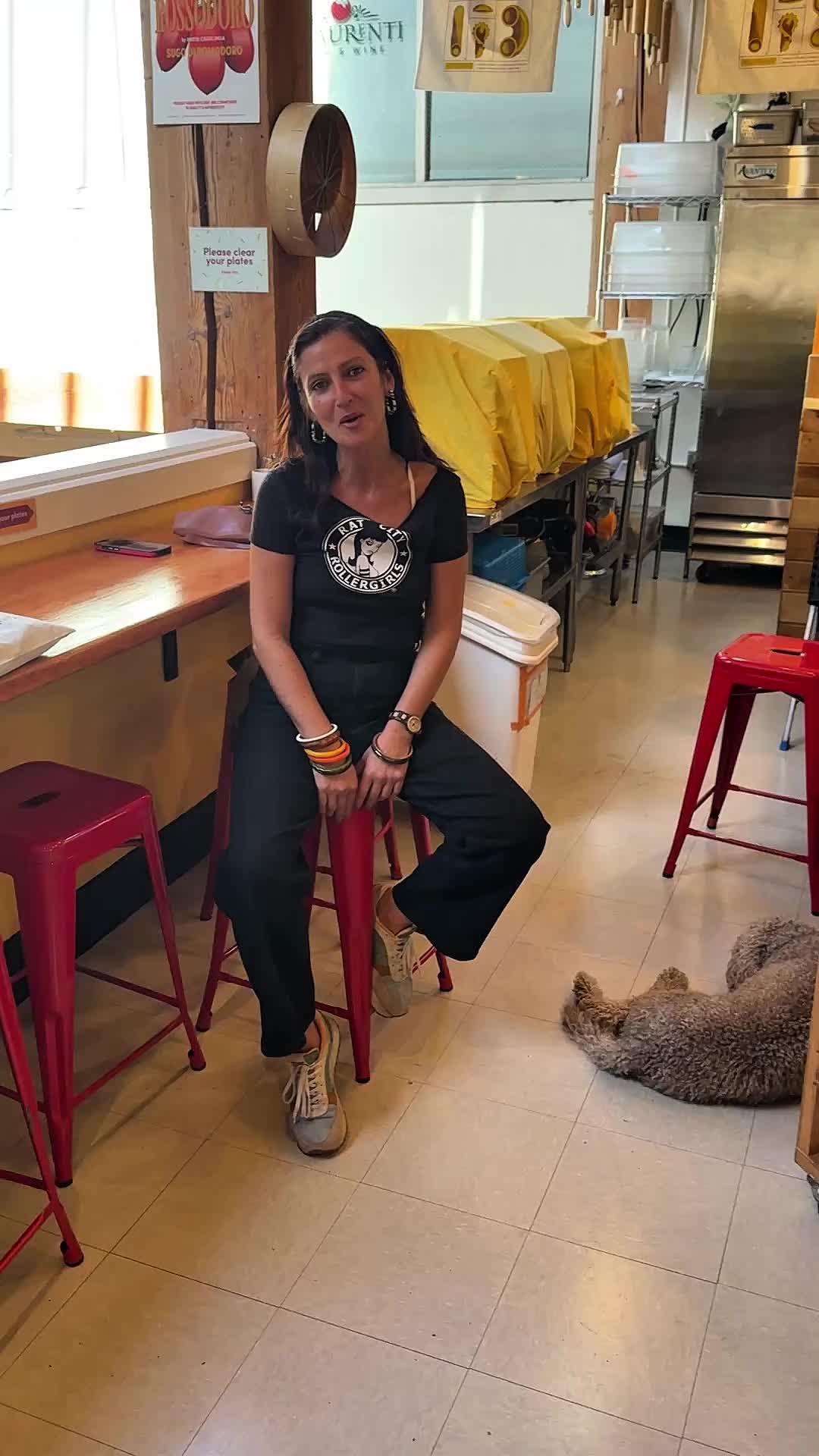 Tucked inside Pike Place Market, Pasta Casalinga @pastacasalinga is all about keeping it simple, and delicious.

Owner Michela welcomed us in and shared their philosophy: just five rotating pasta dishes, no salads, no desserts, no extras, just pasta done right.

We tried them out, and our favorite was the Walla Walla, fresh and full of garden flavor. Michela also let us in on a secret: the Lasagna Casalinga is their top seller, but if you want it, get there early... it's usually gone by 4 p.m.

Average dish runs about $23, and trust us, it's worth every bite.
Have you tried Pasta Casalinga yet? What's your go-to dish?