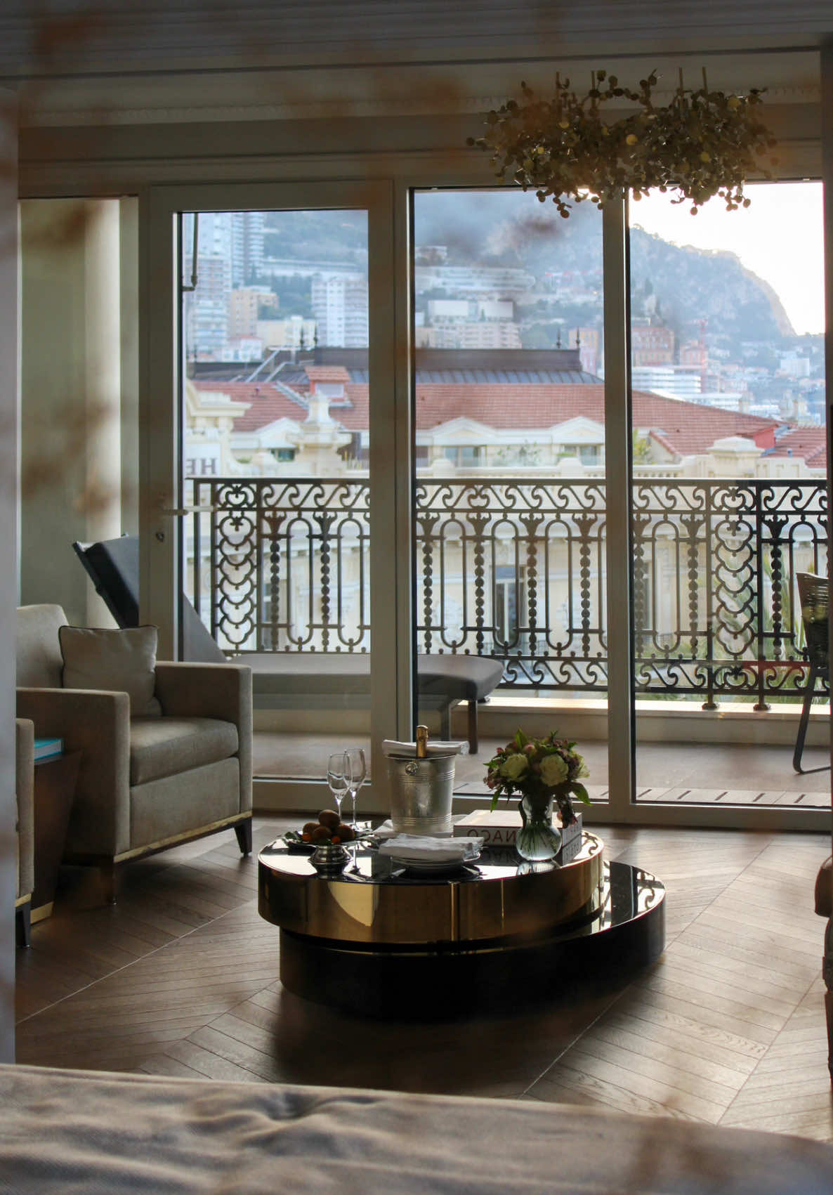Sabrina welcomes you to a stunning sea-view room at the Hôtel de Paris Monte-Carlo, where elegance meets the Mediterranean. 🌊

#montecarlo #montecarlomonaco #montecarlosbm #hoteldeparis