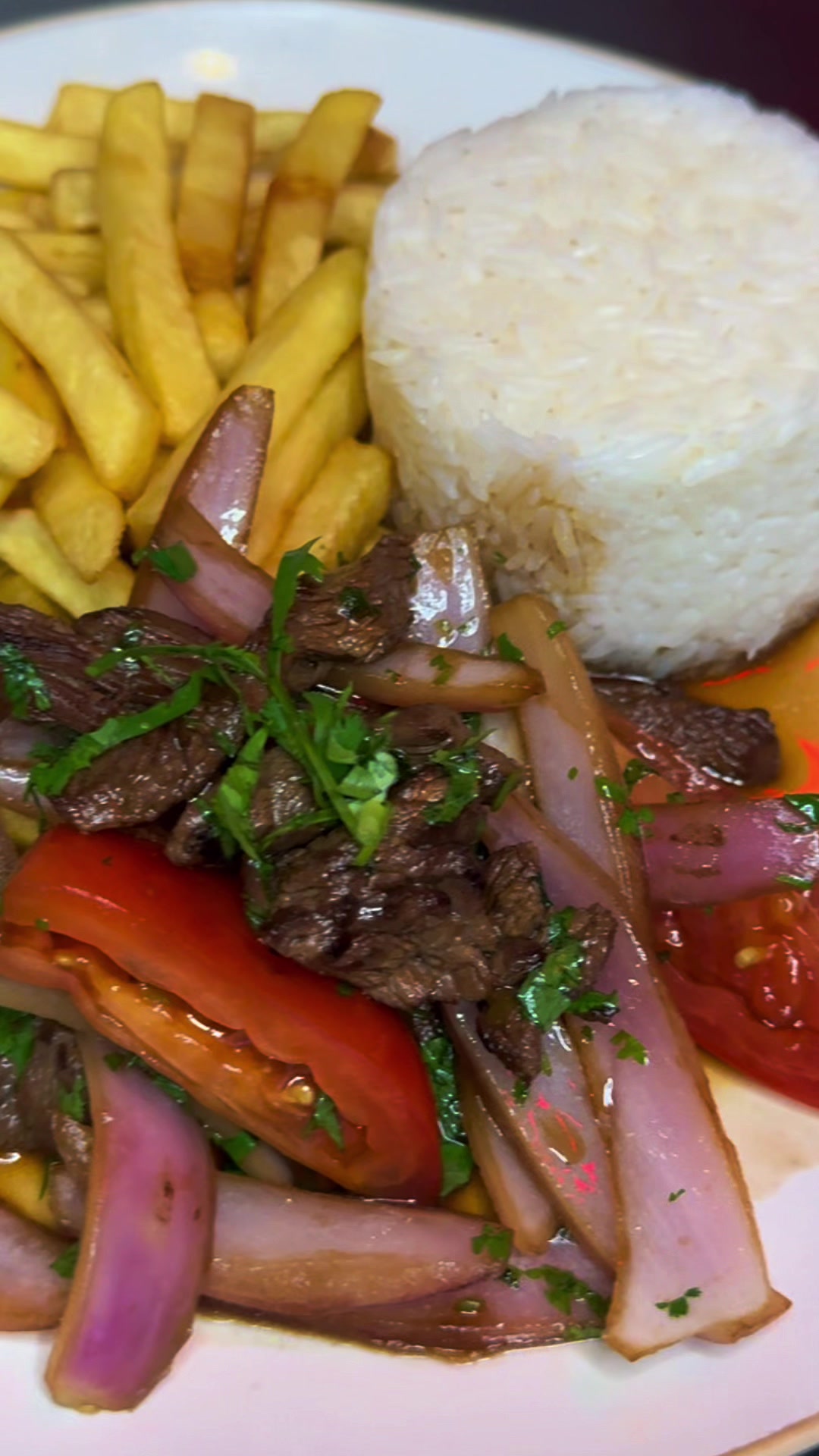 Lunch time done right 🇵🇪✨ Full Peruvian sabor, Monday to Friday from 12–3 PM. ¡Te esperamos! #peruvianfood #pembrokepines #food #deliciousfood #lunchspecials 