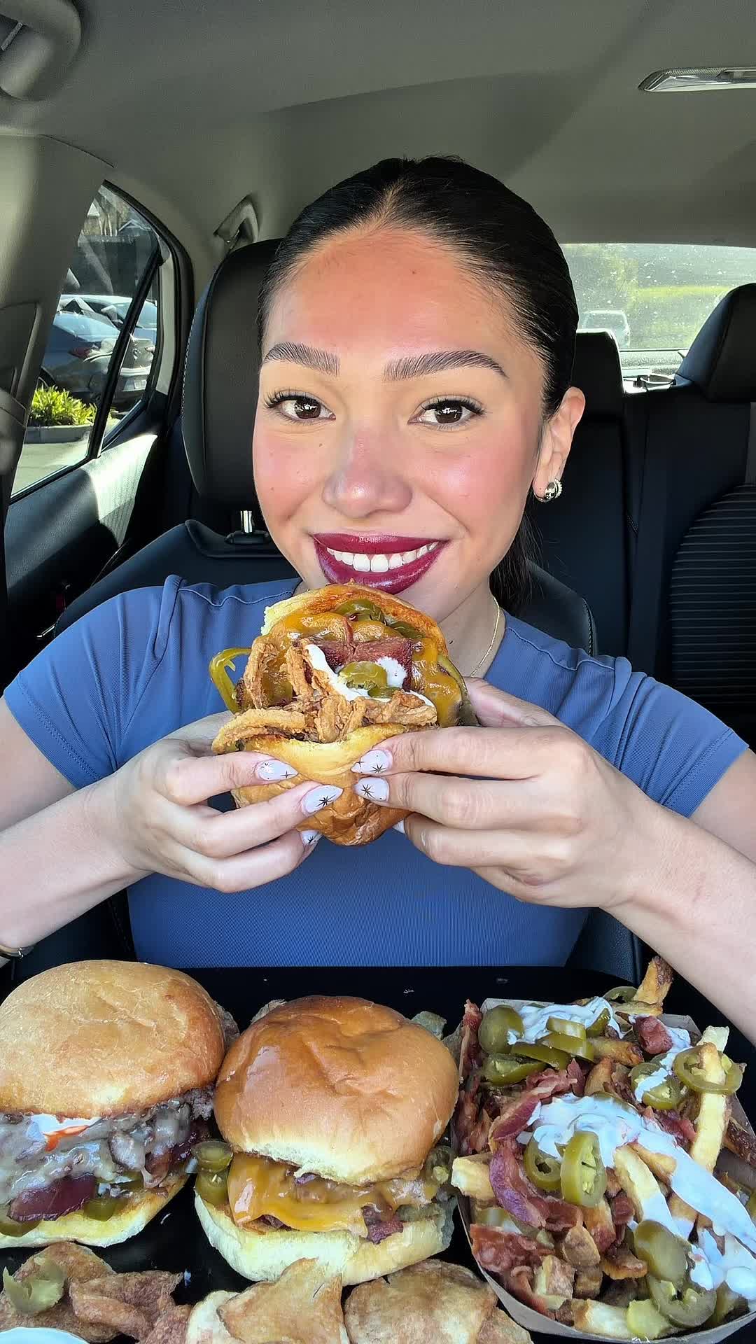@MOOYAH Burgers, Fries & Shakes Knows what they’re doing!!🍔🔥 These were all so good!!❤️ Use code KEILABOGO when you buy one burger you get the second one free! Online only😊#mooyahburgers#mooyah#burger#burgerreview#mukbang#asmr#bigbites#loadedfries#giantburger  