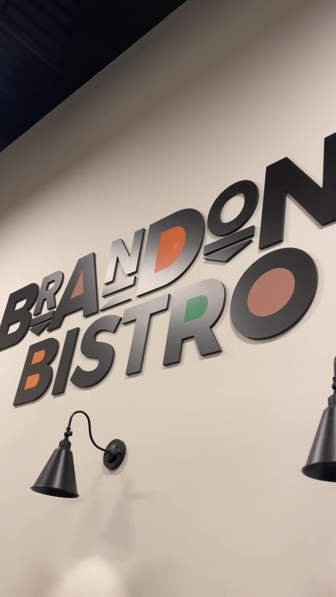 I had a time this weekend… whew!!!! I got reservations with the fam for Brandon’s Bistro soft opening in Pembroke Pines, FL and everything that we tried was a hit! 10/10! Oh and the customer service was amazing! #elevateddining #placestoeat #diningexperience  #pembrokepines #datenight #restaurantreview 