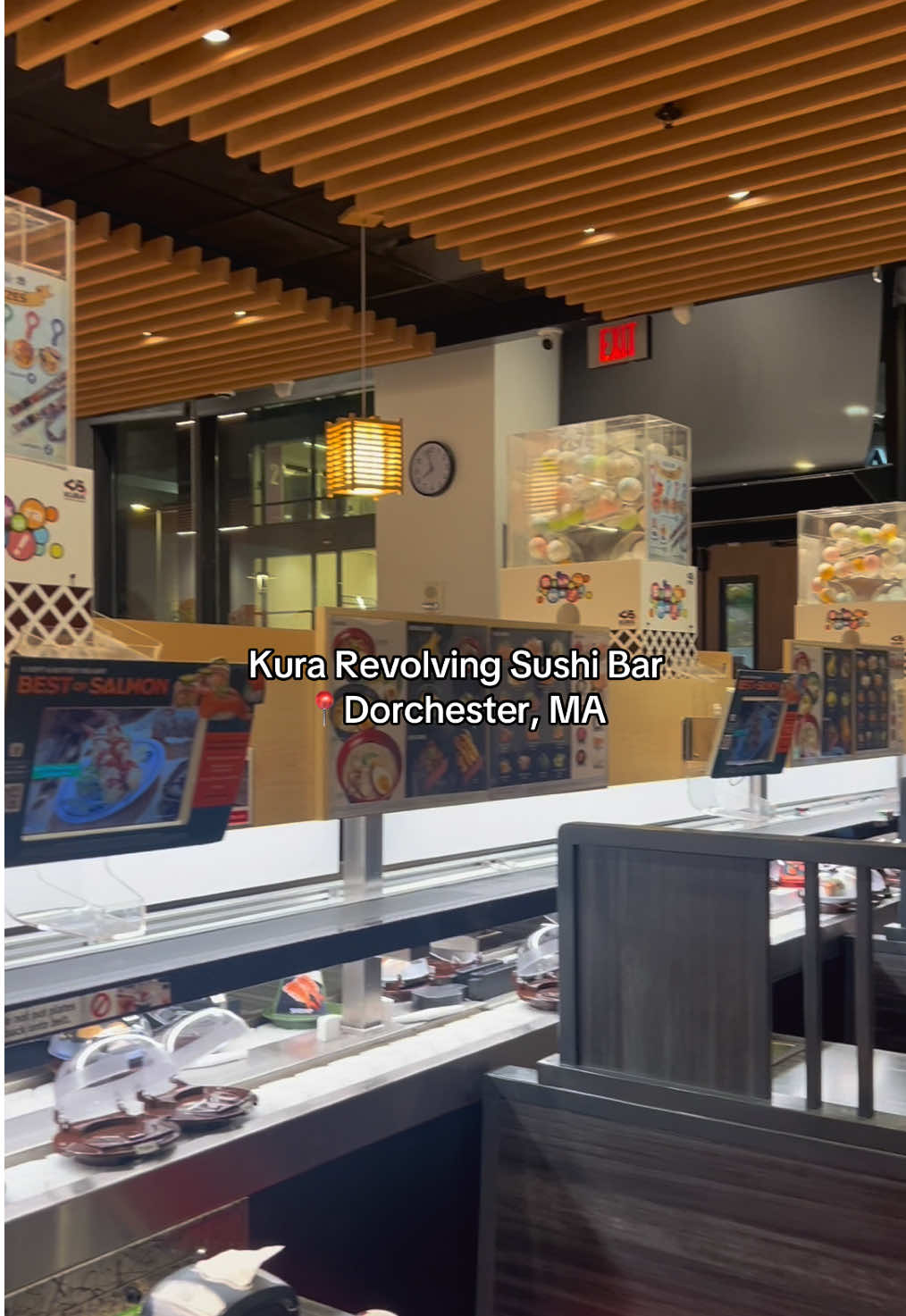 My favorite date night dinner/activity!! Literally so much fun picking what you want and most things are $3.99 and their rewards program is so good I got $10 off this visit. they also are always having good collabs!! Highly recommend #sushi #boston #bostontiktok #bostonfoodies #revolvingsushi @Kura Sushi 