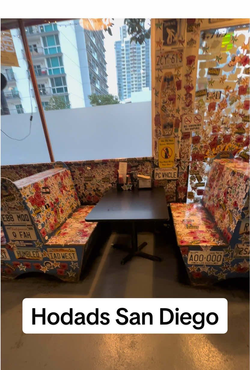 If your ever in the San Diego area make sure to check out Hodads-In Downtown. You won’t be disappointed I had the mini burger, my husband & son had the regular ones double double they are huge 🍔#Hodads #Sandiego #restaurant #Food #Foodie #fyp #burger #downtownsandiego #cheatmeal #familydinner 