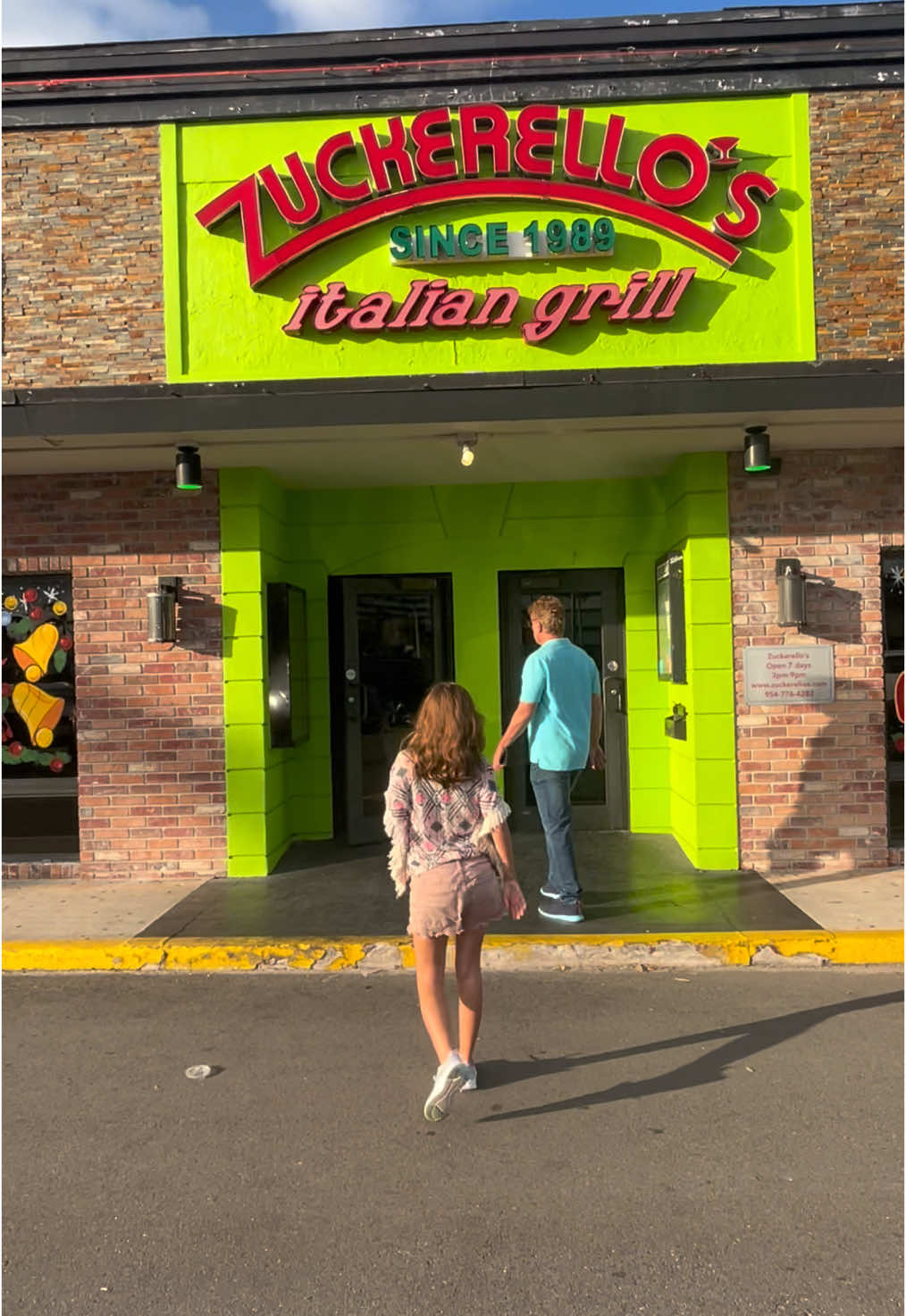 Great Italian food!🍝Since 1989. Zuckerello's Italian restaurant. #fortlauderdale #hiddengemssouthflorida #travel #ucgcreator #thingstodowithkids #italianrestaurant #traveltiktok #giftingwithgroupon #groupon #grouponpartner #giftingwithgroupon @Groupon #zuckerellos 