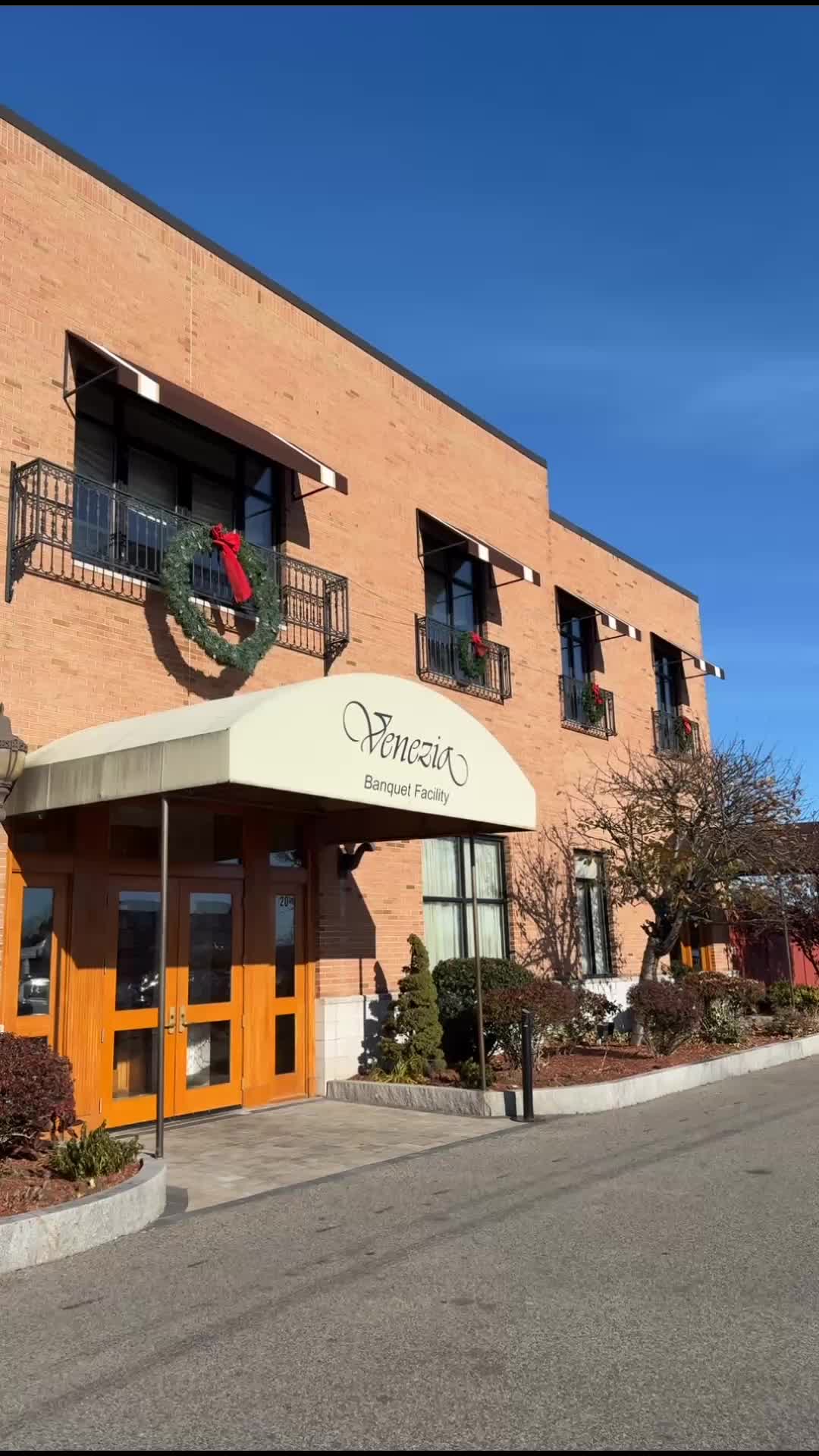 Looking for at places for at nice dinner with you wife Venezia restaurant s the solution 