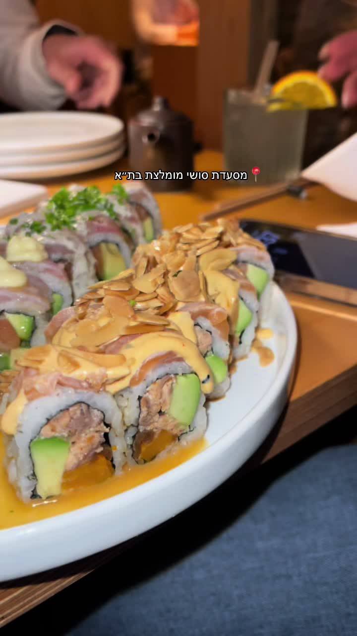 חגגנו את הולנטיין בסושי YAN בתל אביב 🍣
סושי עם דגים טריים ושילובים מעניינים 
ממליצה על הוולקנו רול, כמהין רול 😋
#sushi  #tlv  #מסעדה  #סושי  #foryo 