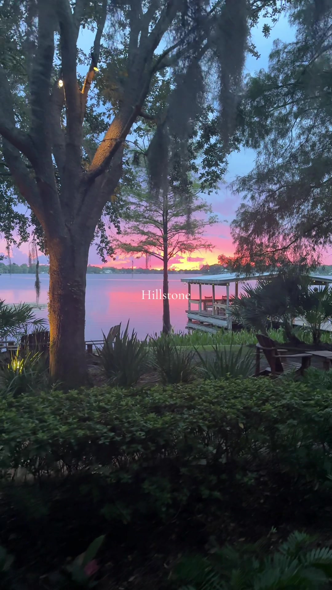 As a Winter Park native there are a few restaurants that will always have my heart… Hillstone with the goat cheese olive martinis, perfectly cooked steak and sunsets that don’t even look real. Add it to my favorite martini spots stat! 

#orlandoeats #winterpark #foodtok #winterparkfl #nomnom 