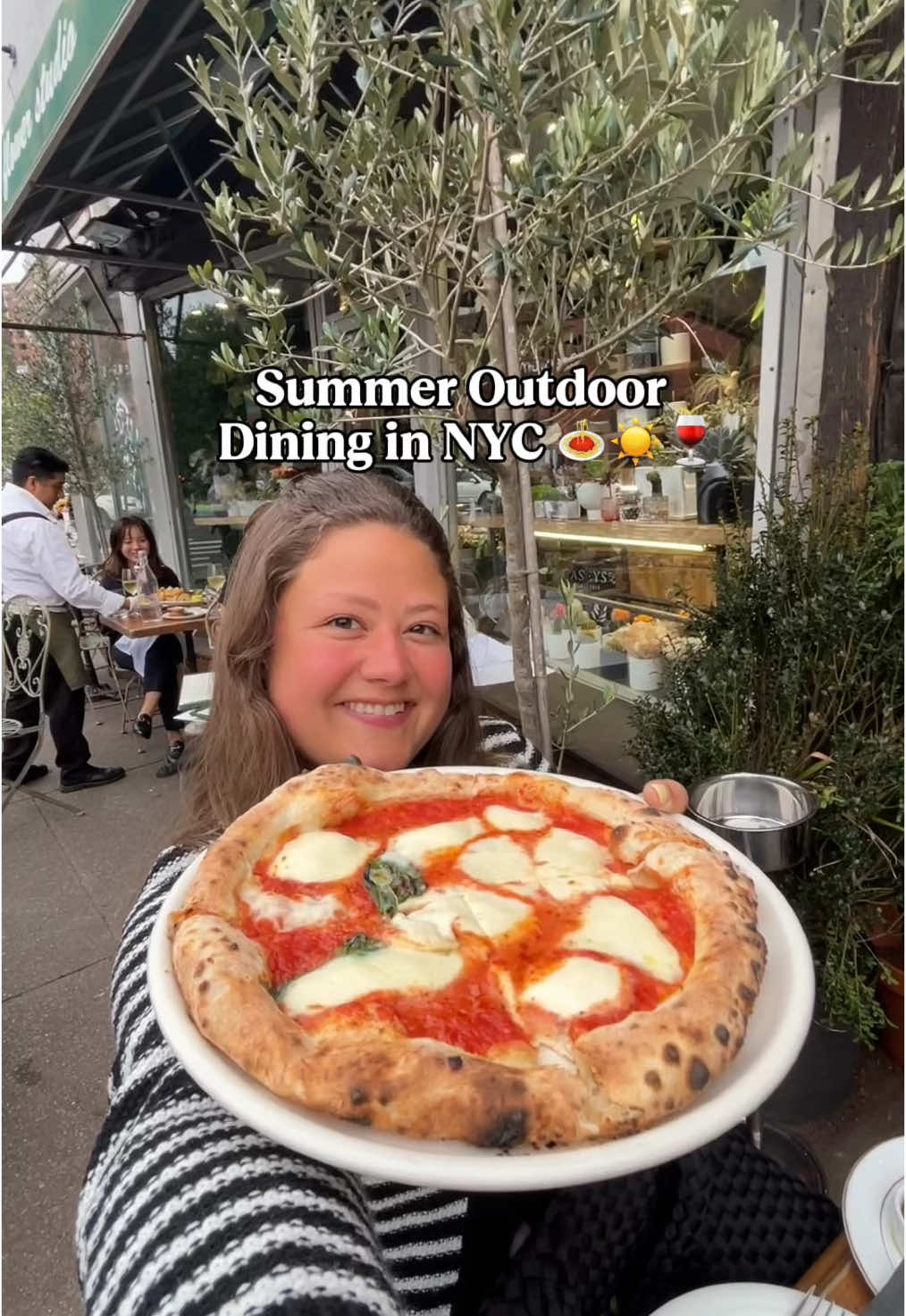 fun things to do this summer in nyc: outdoor dining at @Olio e più! 🍷☀️🍝✨ #nyc #nycfood #nycrestaurants #thingstodoinnyc #nycthingstodo #nyceats #nyctiktok #greenwichvillage #nycoutdoordining #outdoordiningnyc 